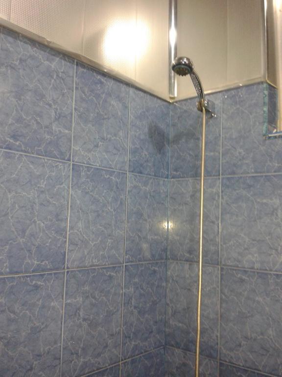 Homestay Izolda Batoemi Kamer foto