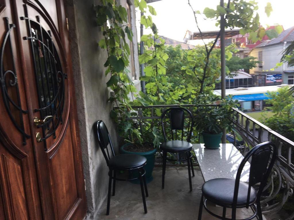 Homestay Izolda Batoemi Buitenkant foto