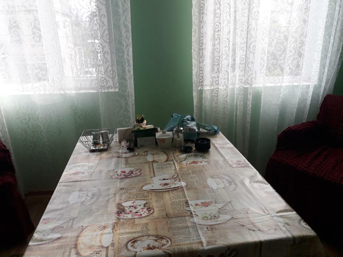 Homestay Izolda Batoemi Buitenkant foto